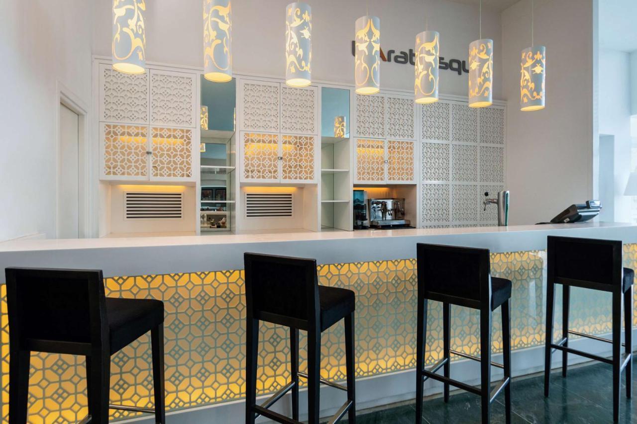 Radisson Blu Resort & Thalasso האממט מראה חיצוני תמונה The bar at the lounge