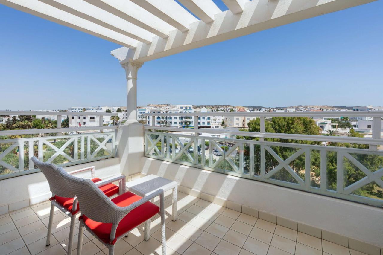 Radisson Blu Resort & Thalasso האממט מראה חיצוני תמונה A balcony