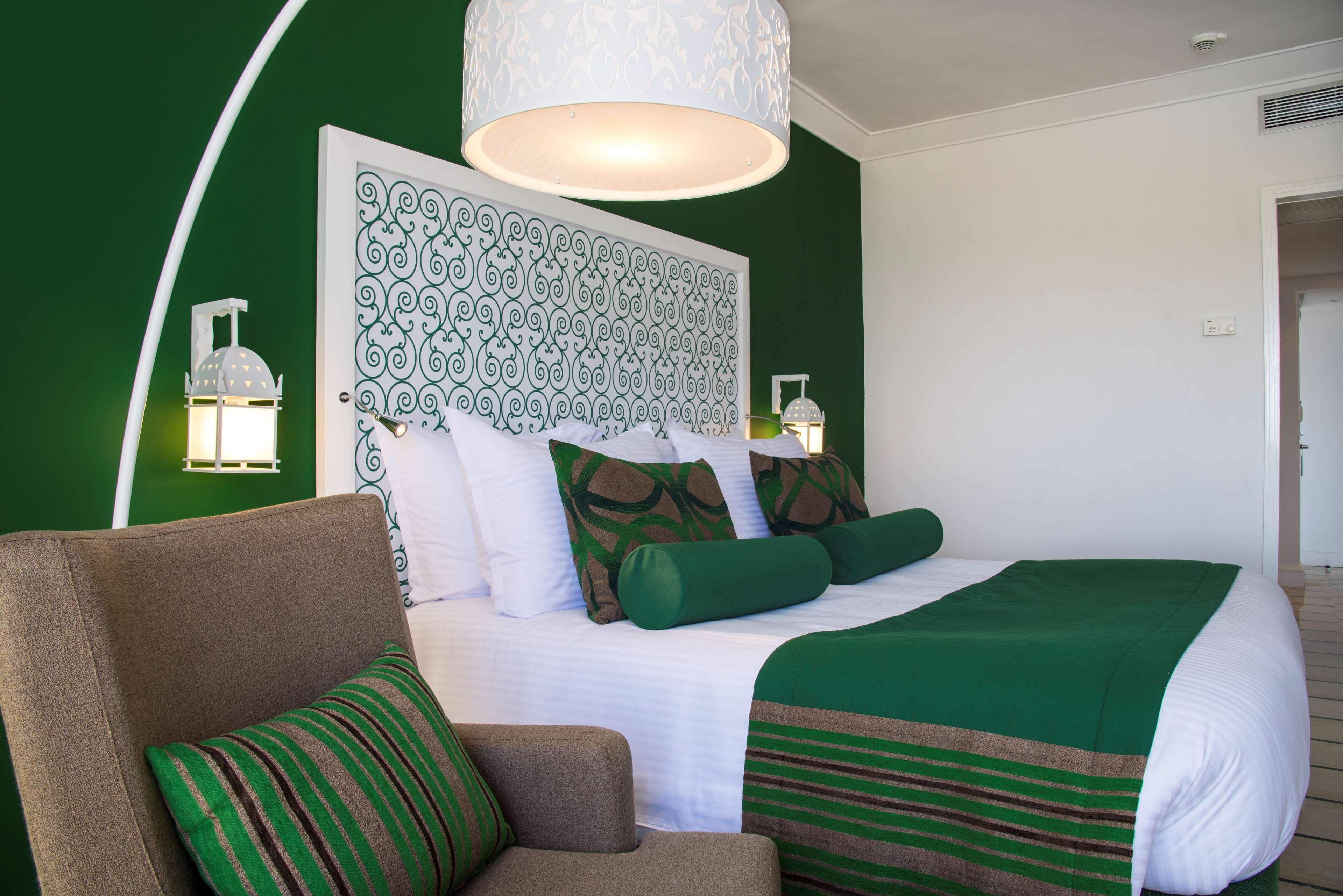 Radisson Blu Resort & Thalasso האממט מראה חיצוני תמונה A bedroom at the hotel